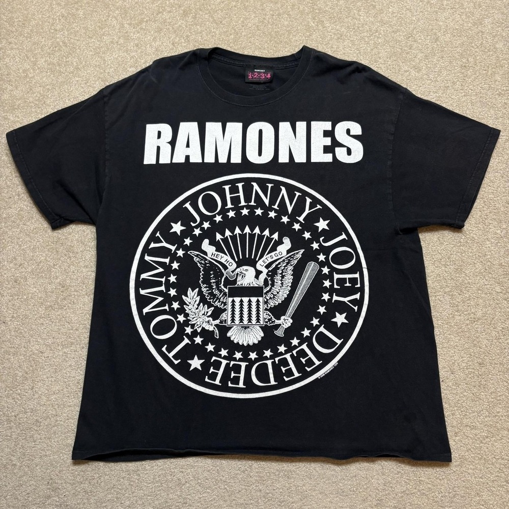 Ramones Band Shirt Mens XL Black Eagle Seal Logo Punk Rock Graphic Tee 2008